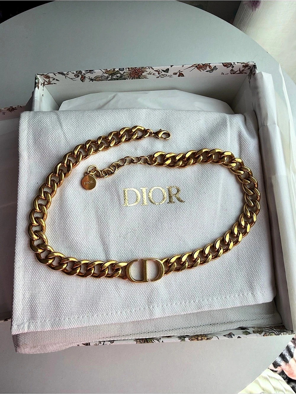 Dior 30 Montaigne Short Necklace Gold